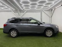 Usado Subaru Outback 150 CV (110 kW) 2015 Gris Familiar