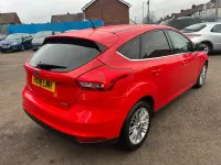 Used Ford Focus Zetec 125 HP (91 kW) 2018 Red Hatchback