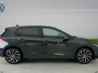 Second-hand VW Golf VIII Life 110 CP (80 kW) 2023 Hatchback