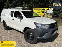 Used Toyota HiLux Active 150 HP (110 kW) 2018 White Pickup