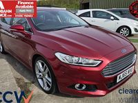 Usado Ford Mondeo Titanium 180 HP (132 kW) 2015 Vermelho Citadino