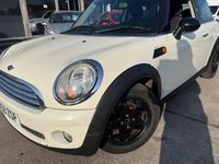 Used Mini Cooper Hatch 2009 White Hatchback