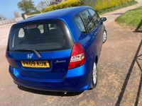 Second-hand Honda Jazz SE 100 CP (73 kW) 2009 Albastru Hatchback