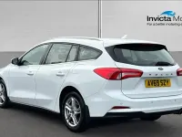 Begagnad Ford Focus Zetec 120 HK (88 kW) 2019 Vit Kombi