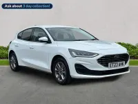 Begagnad Ford Focus Titanium 2023 Vit Halvkombi