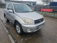 Usado Toyota RAV4 147 HP (108 kW) 2005 Prateado SUV