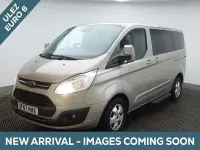 Usado Ford Tourneo Titanium 130 CV (95 kW) 2017 Plateado Monovolumen