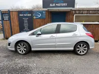 Używany Peugeot 308 Active 115 KM (84 kW) 2013 Srebrny Hatchback