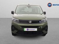 Usado Vauxhall Combo Design Edition 100 kW (136 CV) 2026 Monovolumen
