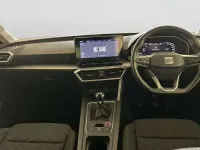 Begagnad Seat Leon FR 131 HK (96 kW) 2023 Grå Halvkombi
