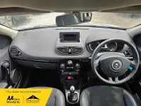 Used Renault Clio Dynamique 88 HP (64 kW) 2012 Silver Hatchback