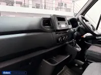 Używany Renault Master Business 135 KM (99 kW) 2023 Biały Minivan
