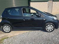 Usado Toyota Aygo 68 HP (50 kW) 2012 Preto Citadino