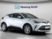 Używany Toyota C-HR 122 KM (89 kW) 2023 Biały SUV