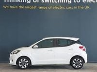 Used Hyundai i10 Advanced 84 HP (61 kW) 2024 White Hatchback