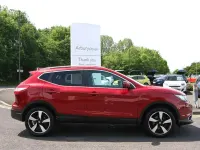 Used Nissan Qashqai N-TEC 115 HP (84 kW) 2016 Red SUV