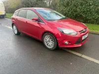 Used Ford Focus Zetec 125 HP (91 kW) 2012 Red Hatchback
