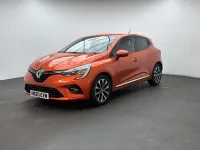 Used Renault Clio Iconic 100 HP (73 kW) 2020 Orange Hatchback