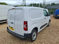 Used Vauxhall Combo S 100 HP (73 kW) 2022 White MPV