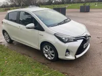 Used Toyota Yaris Sport 100 HP (73 kW) 2016 White Hatchback