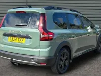 Used Dacia Jogger Extreme 141 HP (103 kW) 2024 Green MPV