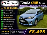 Used Toyota Yaris 99 HP (72 kW) 2015 Blue Hatchback