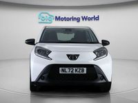 Used Toyota Aygo X PURE 71 HP (52 kW) 2022 White SUV