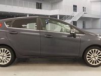 Used Ford Fiesta Titanium 125 HP (91 kW) 2013 Grey Hatchback