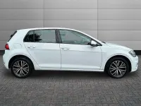 Used VW Golf VII SE 115 HP (84 kW) 2018 White Hatchback