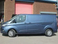 Usado Ford Transit Custom Limited 130 HP (95 kW) 2023 Azul Van