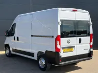 Begagnad Vauxhall Movano S 2023 Vit