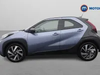 Used Toyota Aygo X 72 HP (52 kW) 2025 Grey SUV