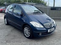Begagnad Mercedes A160 Elegance 2010 Blå Halvkombi