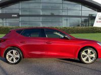 Begagnad Seat Leon FR 150 HK (110 kW) 2023 Röd Halvkombi
