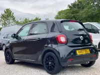 Used Smart ForFour Premium 90 HP (66 kW) 2017 Black Hatchback