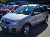 Used Ford Fusion Zetec 80 HP (58 kW) 2011 Silver Hatchback