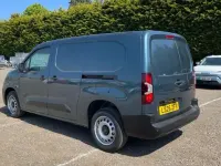 Nouă Peugeot Partner S 101 CP (74 kW) 2026 Albastru Monovolum