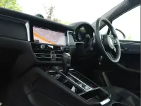 Used Porsche Macan 261 HP (191 kW) 2025 Blue SUV