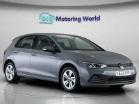 Usado VW Golf VIII S 116 HP (85 kW) 2023 Cinzento Citadino
