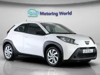 Used Toyota Aygo X PURE 72 HP (52 kW) 2022 White SUV