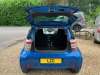 Used Toyota iQ 70 HP (51 kW) 2010 Blue Hatchback