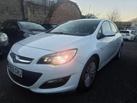 Used Vauxhall Astra 2013 White Hatchback