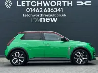 Used Renault 5 E-Tech Komfort 110 kW (150 HP) 2025 Hatchback
