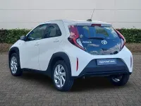 Used Toyota Aygo X PURE 72 HP (52 kW) 2024 White SUV