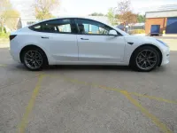 Usado Tesla Model 3 235 kW (320 HP) 2021 Branco Sedan