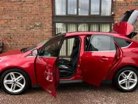 Used Ford Focus Zetec 123 HP (90 kW) 2016 Red Hatchback