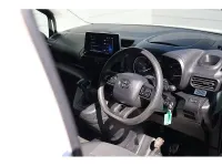 Used Toyota Proace 120 HP (88 kW) 2023 White MPV