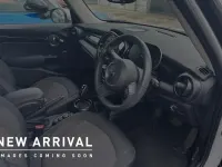 Usado Mini Cooper Classic 134 HP (98 kW) 2023 Branco Citadino