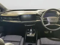 Käytetty Audi Q4 e-tron S-Line 150 kW (204 HP) 2023 Sininen Katumaasturi