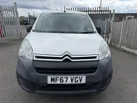 Used Citroën Berlingo 100 HP (73 kW) 2017 White MPV